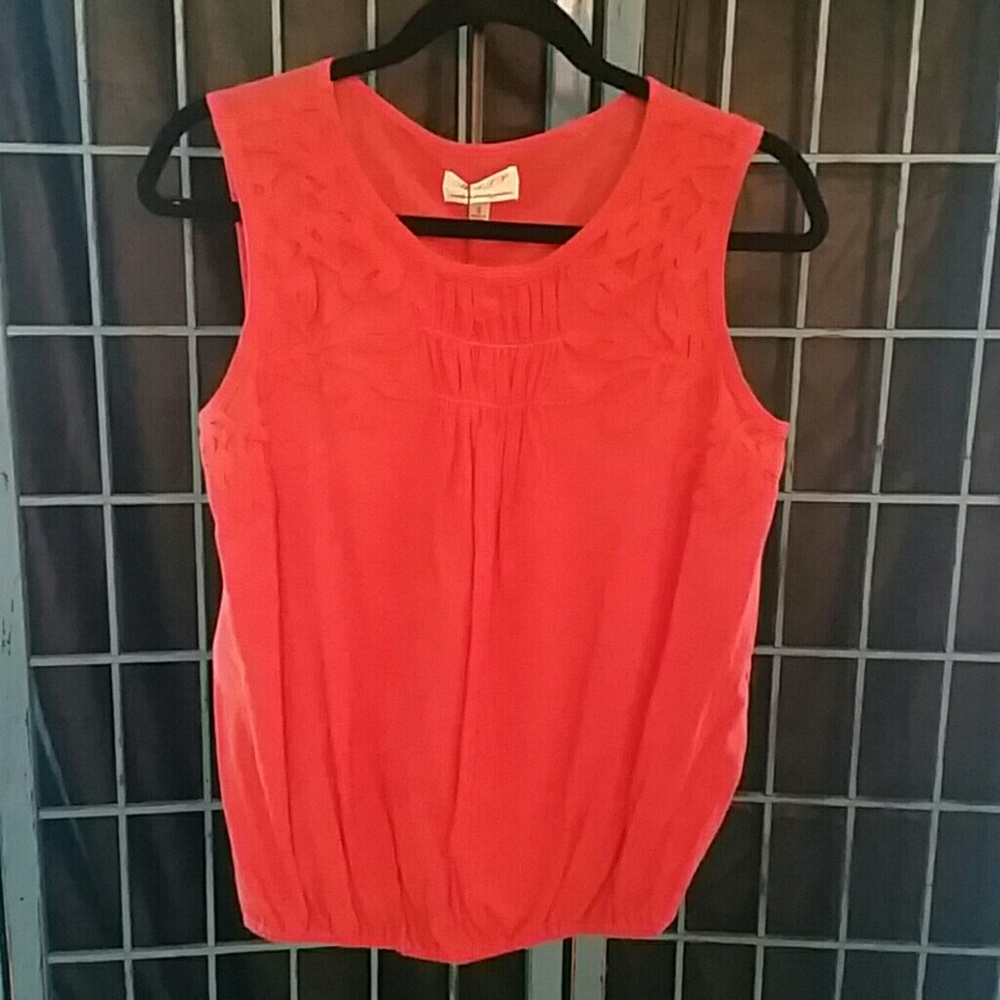 Coral top